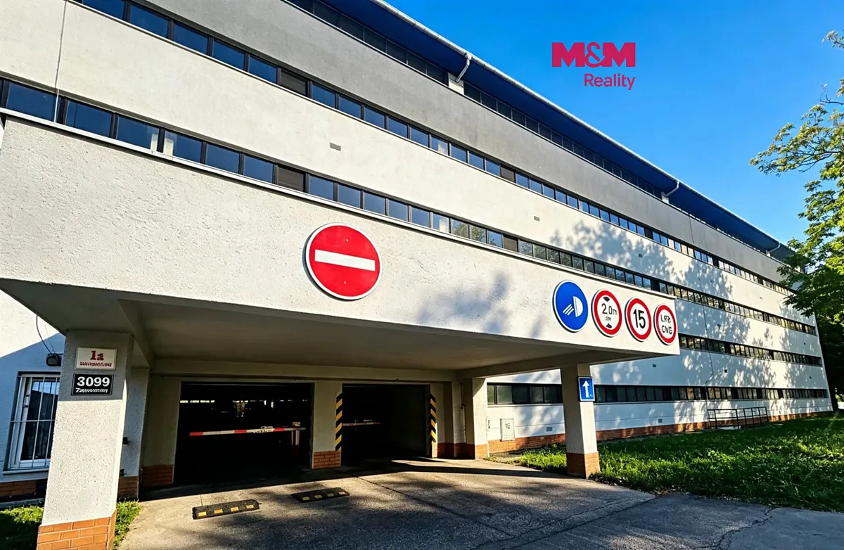 Prodej garážového stání 12 m²